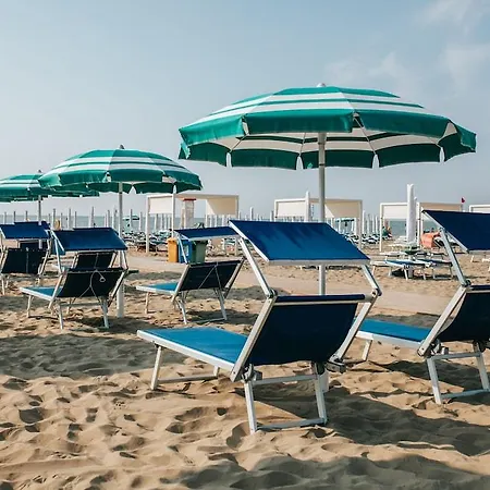 La Pergola Готель Ліньяно-Сабб'ядоро