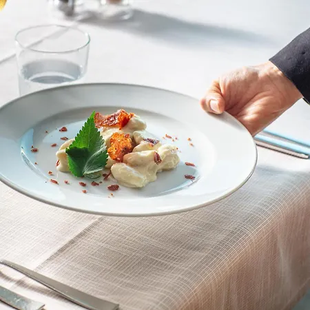 La Pergola 3* 利尼亚诺萨比亚多罗