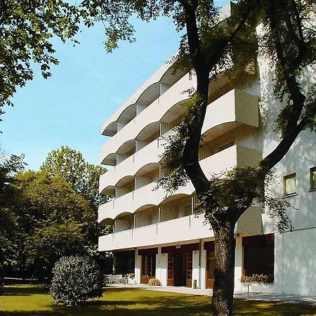 La Pergola Готель 3*